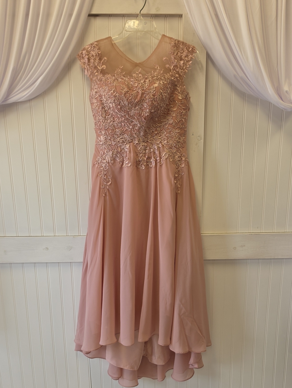 NWT Elegant Chic Rose Pink Lace Appliqué A-Line Chiffon Evening Dress Size 4